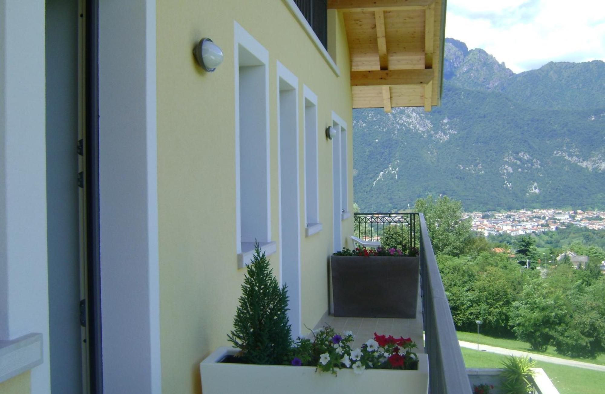 Affittacamere Rubino Guest House Ponte nell'Alpi Exterior photo