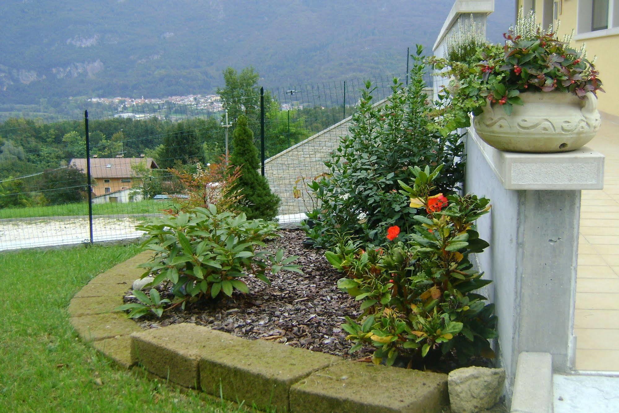 Affittacamere Rubino Guest House Ponte nell'Alpi Exterior photo